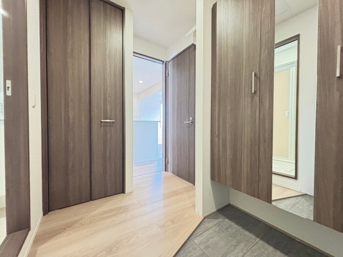 物件内観写真16　(廊下)