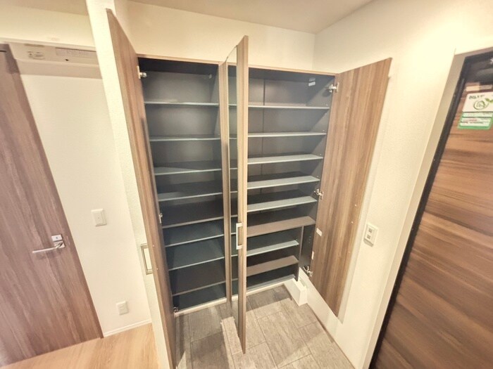 物件内観写真17　(靴箱)