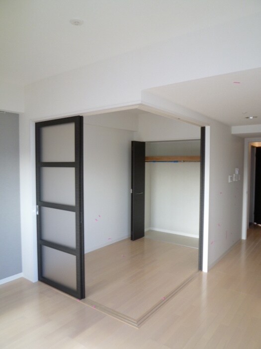 物件内観写真11　(居室)