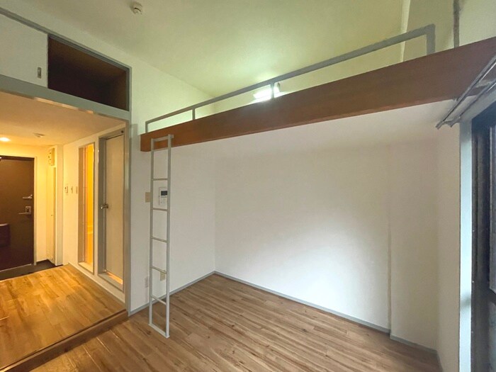 物件内観写真4　(居室)