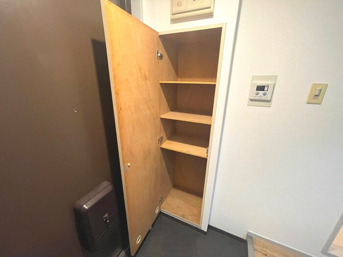 物件内観写真13　(靴箱)