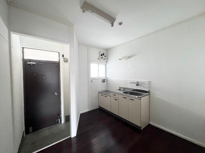 物件内観写真10　(居室)