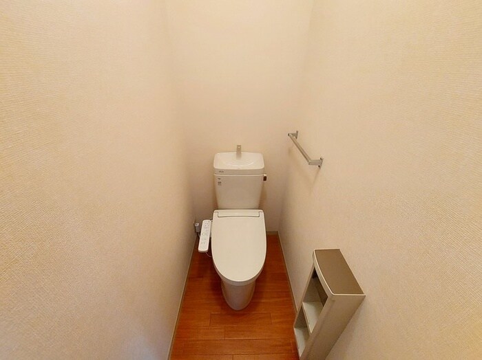 物件内観写真15　(トイレ)