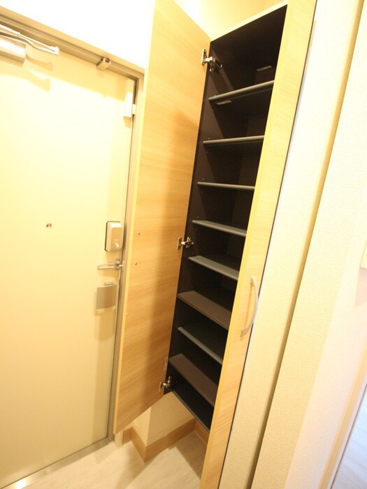 物件内観写真17　(靴箱)