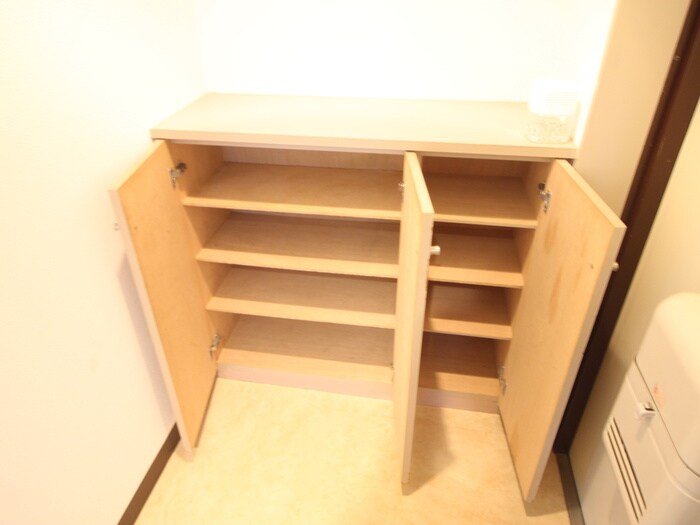 物件内観写真17　(靴箱)