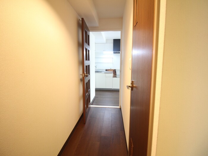 物件内観写真19　(廊下)