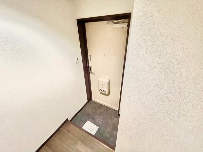 物件内観写真20　(玄関)