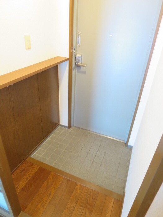 物件内観写真15　(玄関)