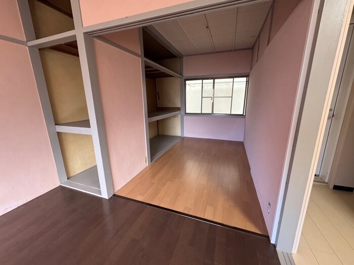 物件内観写真2　(居室)