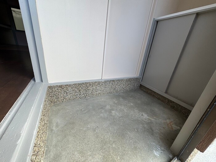 物件内観写真7　(玄関)