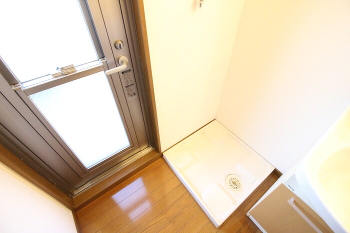 物件内観写真22　(洗濯機置場)