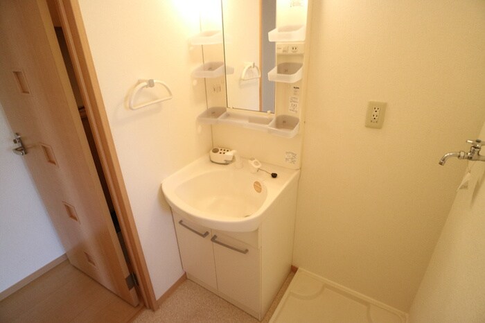 物件内観写真9　(洗面)