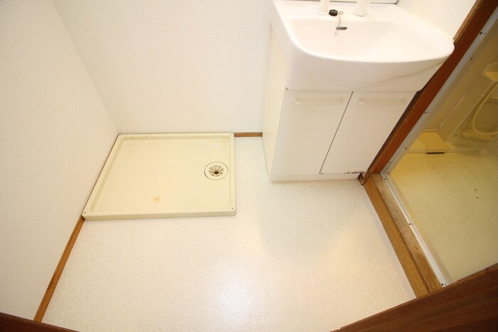 物件内観写真19　(洗濯機置場)