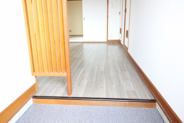 物件内観写真20　(廊下)