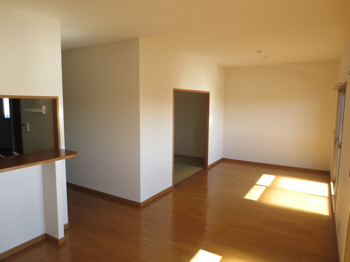 物件内観写真8　(居室)