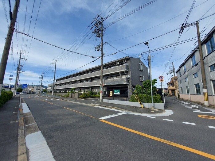 物件外観写真3　(周辺環境)