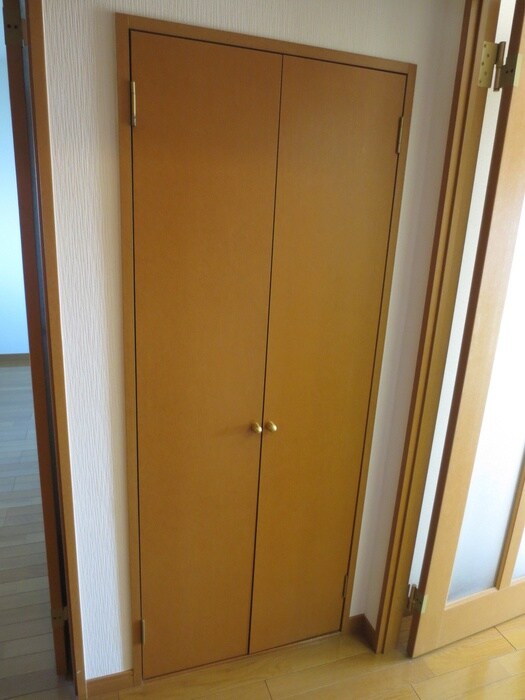 物件内観写真12　(収納)