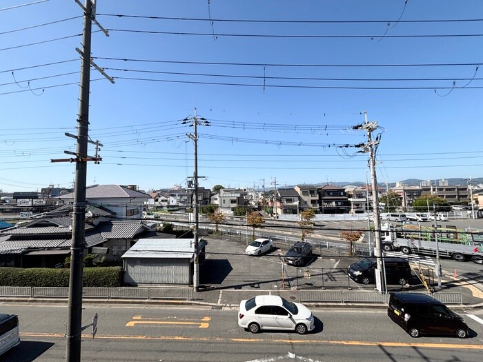 物件内観写真22　(室内からの展望)