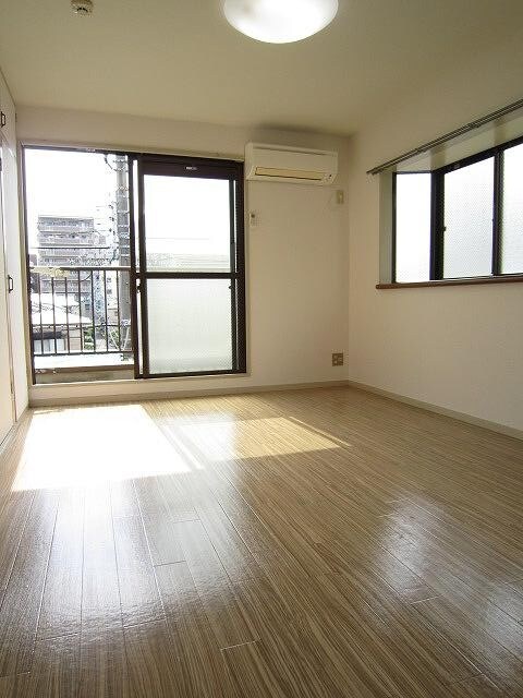 物件内観写真15　(居室)