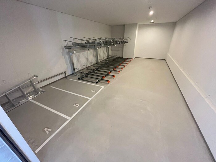 物件外観写真4　(駐輪場)