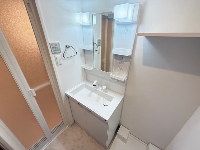 物件内観写真13　(洗面)