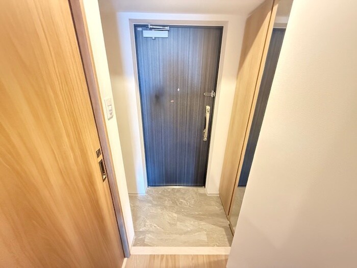 物件内観写真22　(玄関)