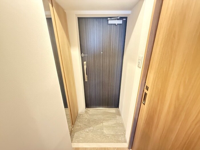 物件内観写真22　(玄関)