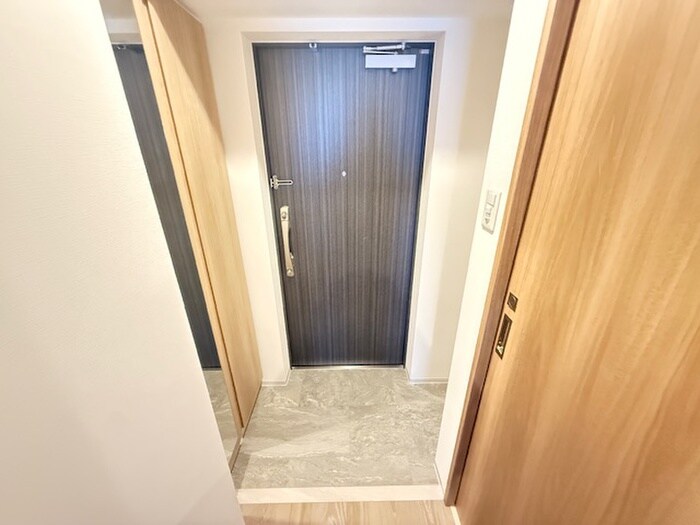 物件内観写真22　(玄関)