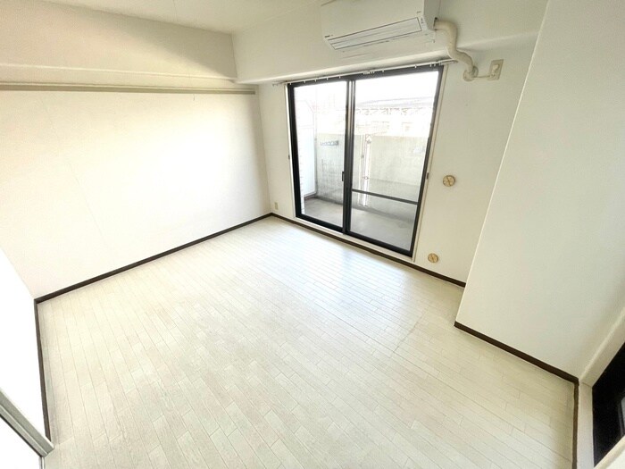 物件内観写真12　(居室)