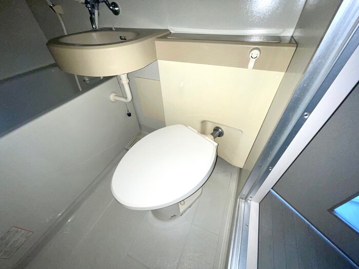 物件内観写真16　(トイレ)