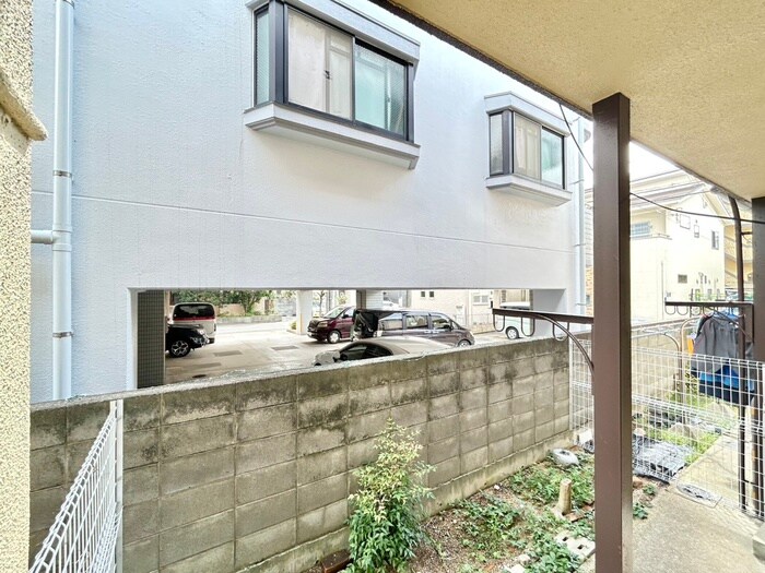 物件内観写真22　(室内からの展望)