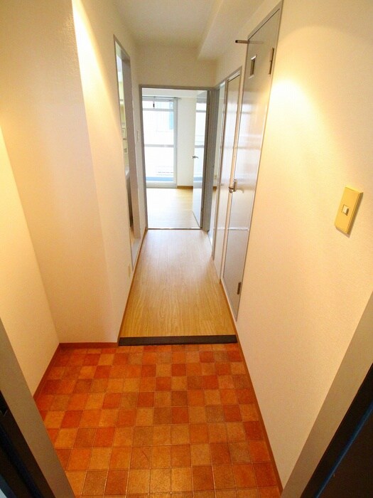 物件内観写真21　(廊下)