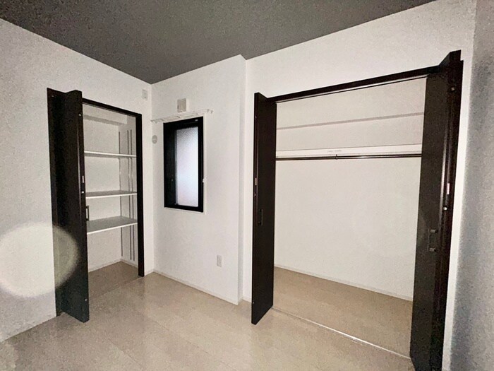 物件内観写真15　(収納)