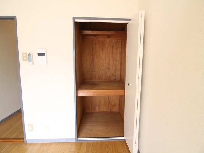 物件内観写真10　(収納)
