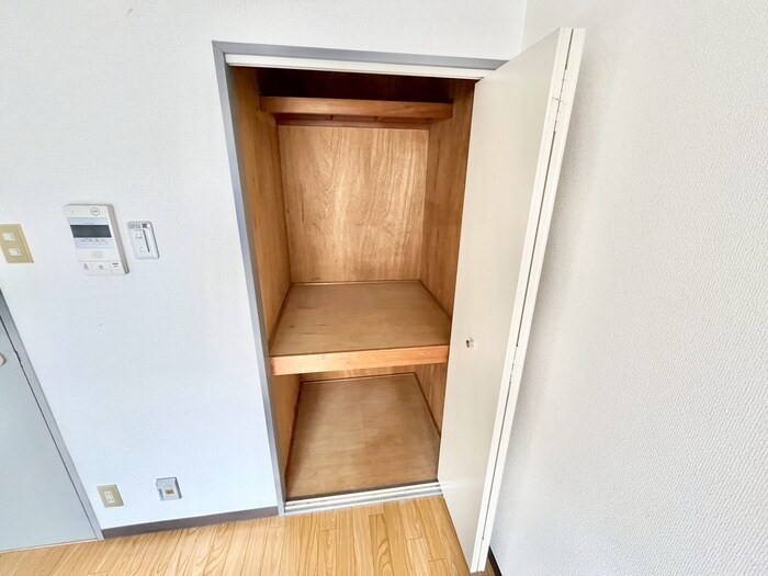 物件内観写真13　(収納)