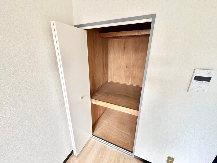物件内観写真15　(収納)