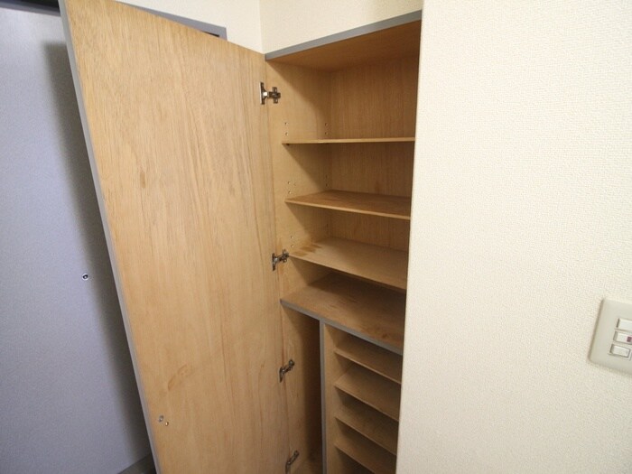物件内観写真16　(靴箱)