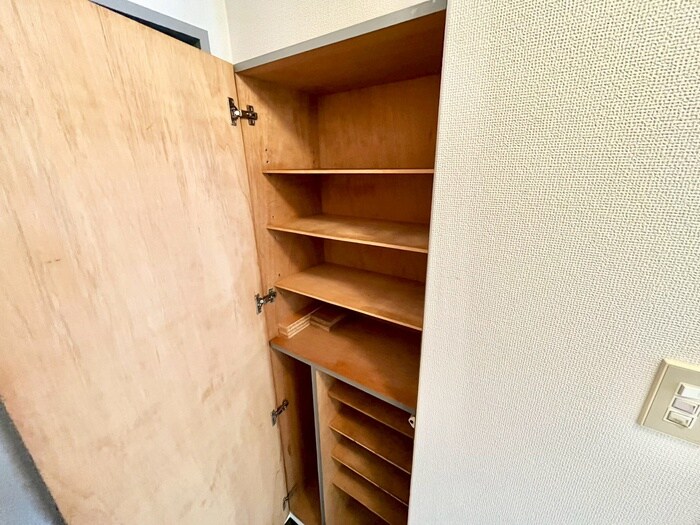 物件内観写真16　(靴箱)