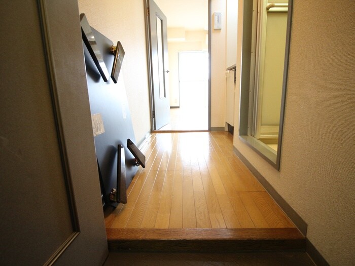 物件内観写真17　(廊下)