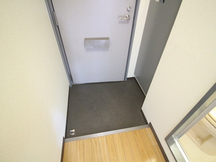 物件内観写真17　(玄関)