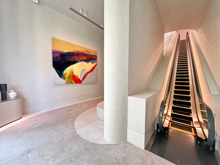 物件外観写真5　(エントランス部分)