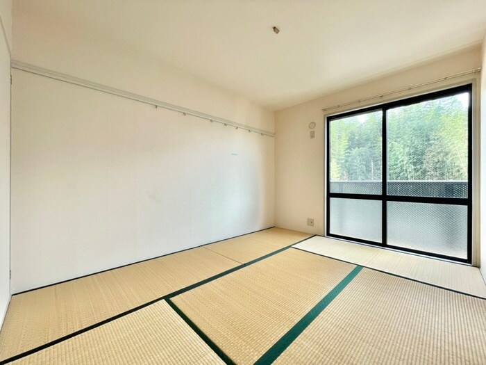 物件内観写真10　(居室)