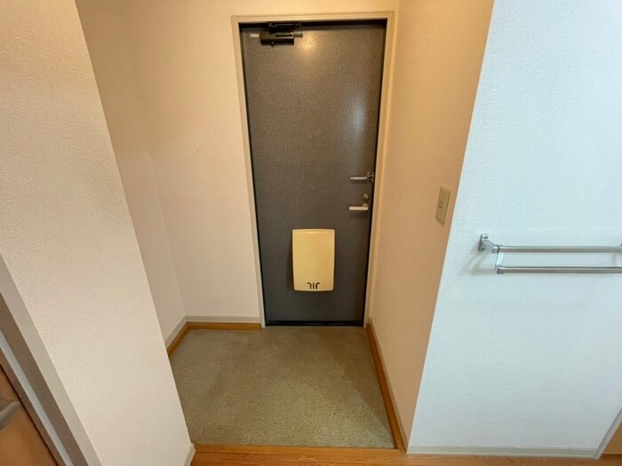 物件内観写真17　(玄関)