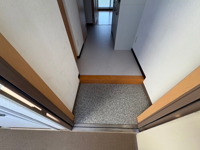 物件内観写真15　(玄関)