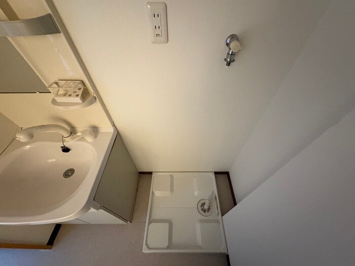 物件内観写真19　(洗濯機置場)