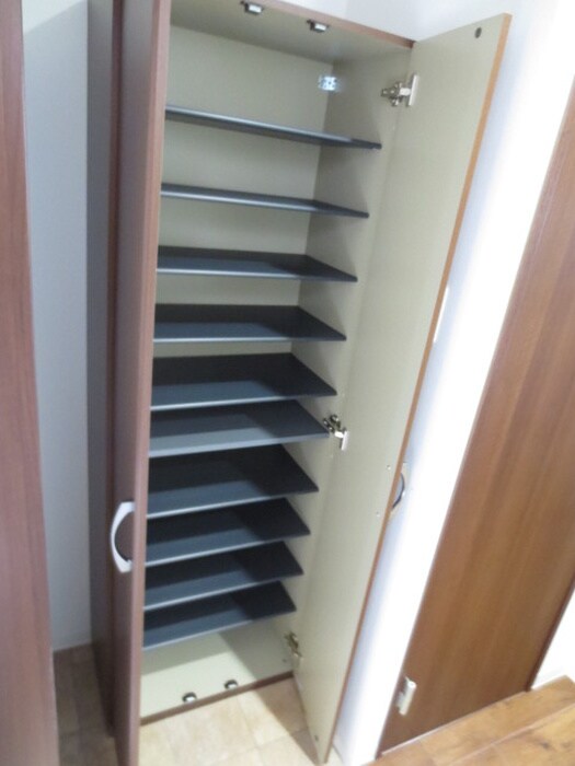 物件内観写真8　(靴箱)