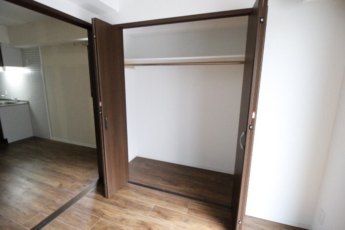 物件内観写真12　(収納)