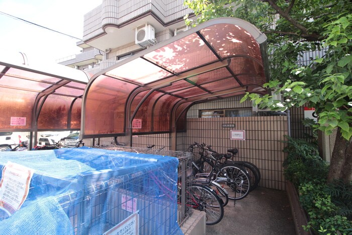 物件外観写真3　(駐輪場)