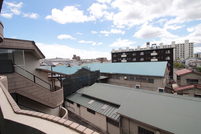 物件内観写真15　(室内からの展望)