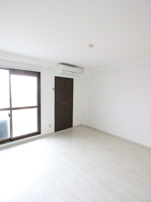 物件内観写真12　(居室)